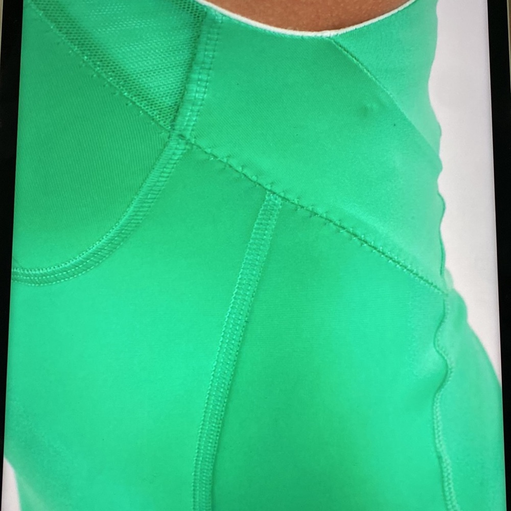 🍋Lululemon Run: Make It
Count Tank
Very Green / Fresh Teal Size 6 - Picture 11 of 12